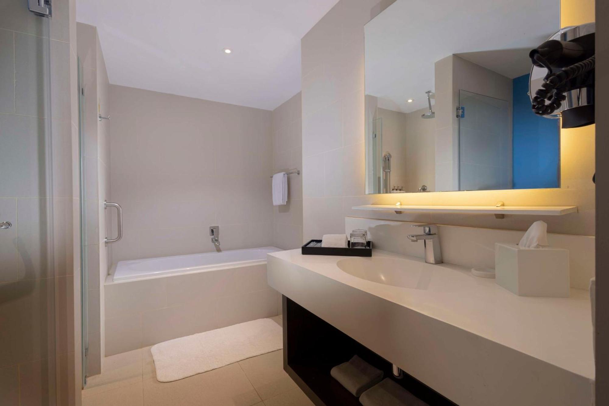 Park Inn By Radisson Iloilo Ngoại thất bức ảnh